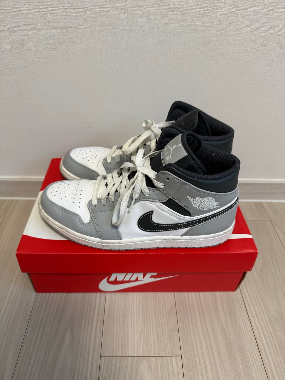 나이키 조던 미드 스모크 그레이 상품이미지1