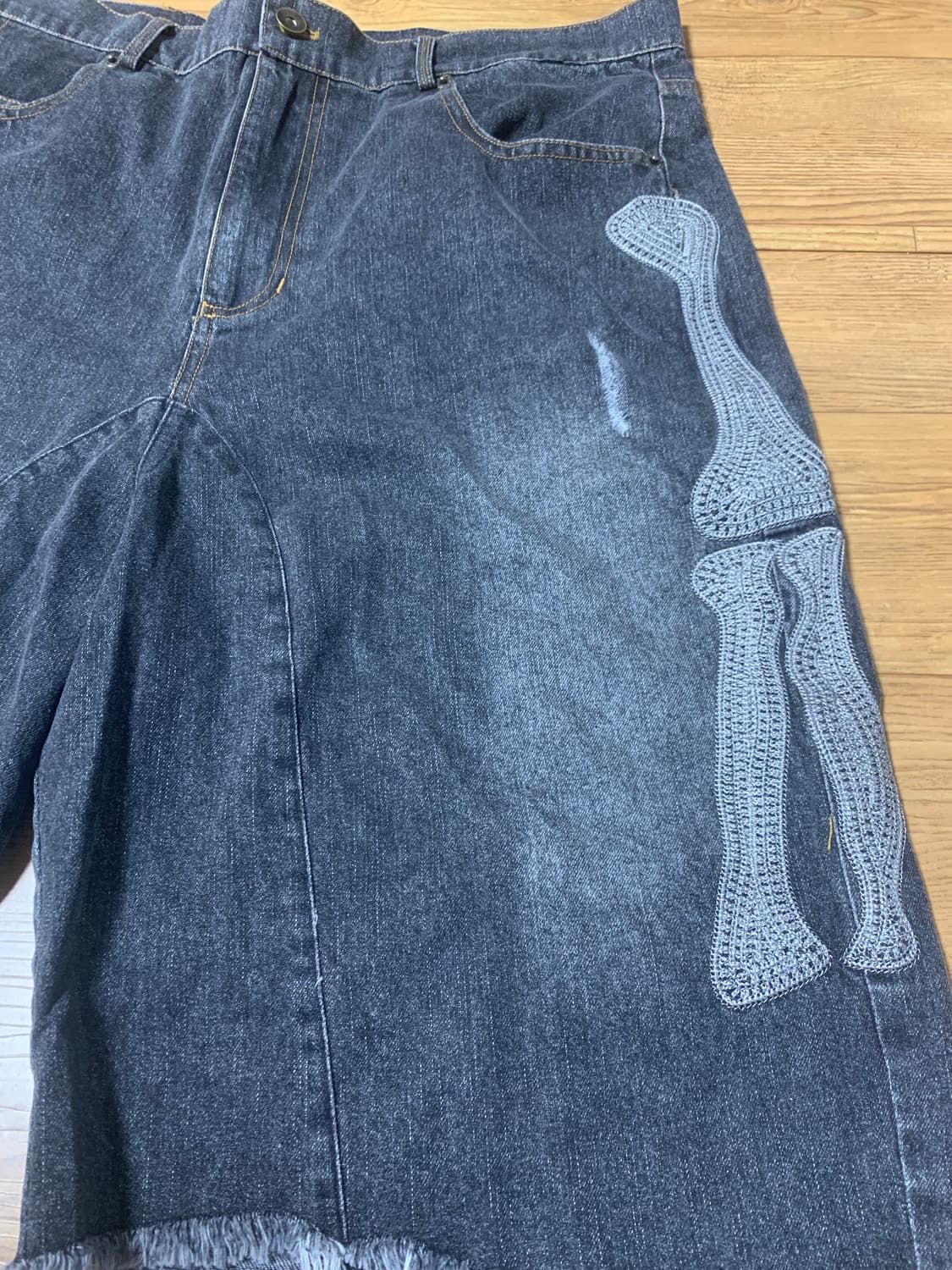 캐피탈 14oz 블랙 데님 5p bone 자수 반바지 버뮤다팬츠 숏츠 상품이미지2