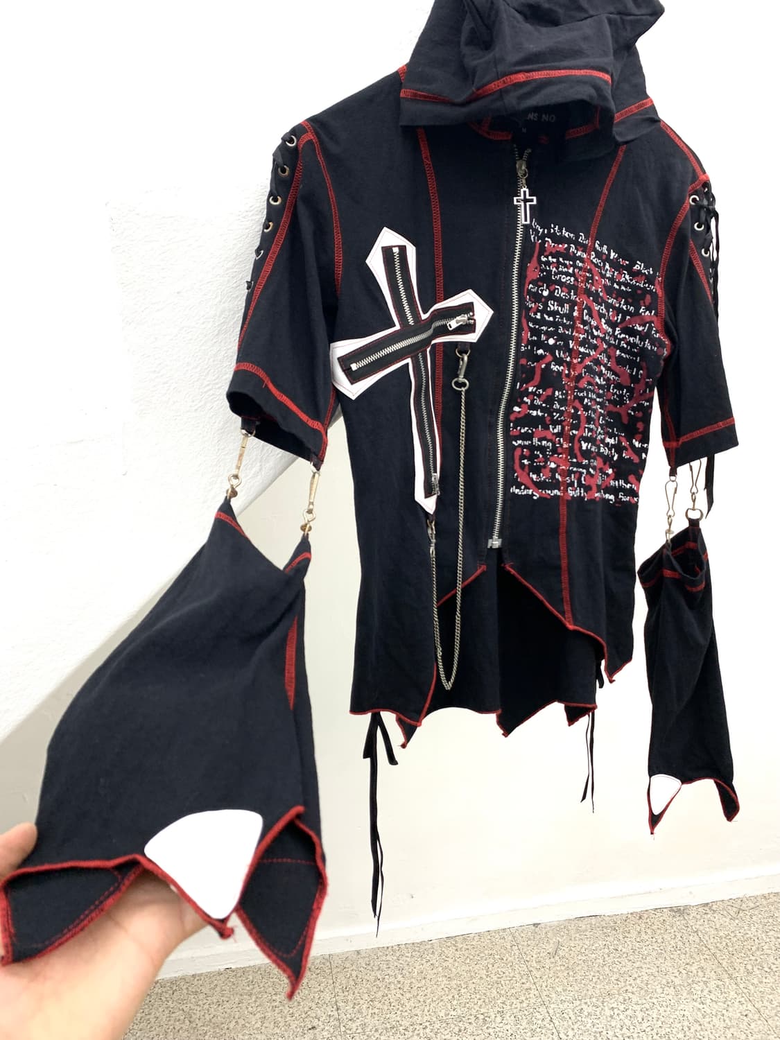 Crucifix cat punk chainsaw hoodie  상품이미지2