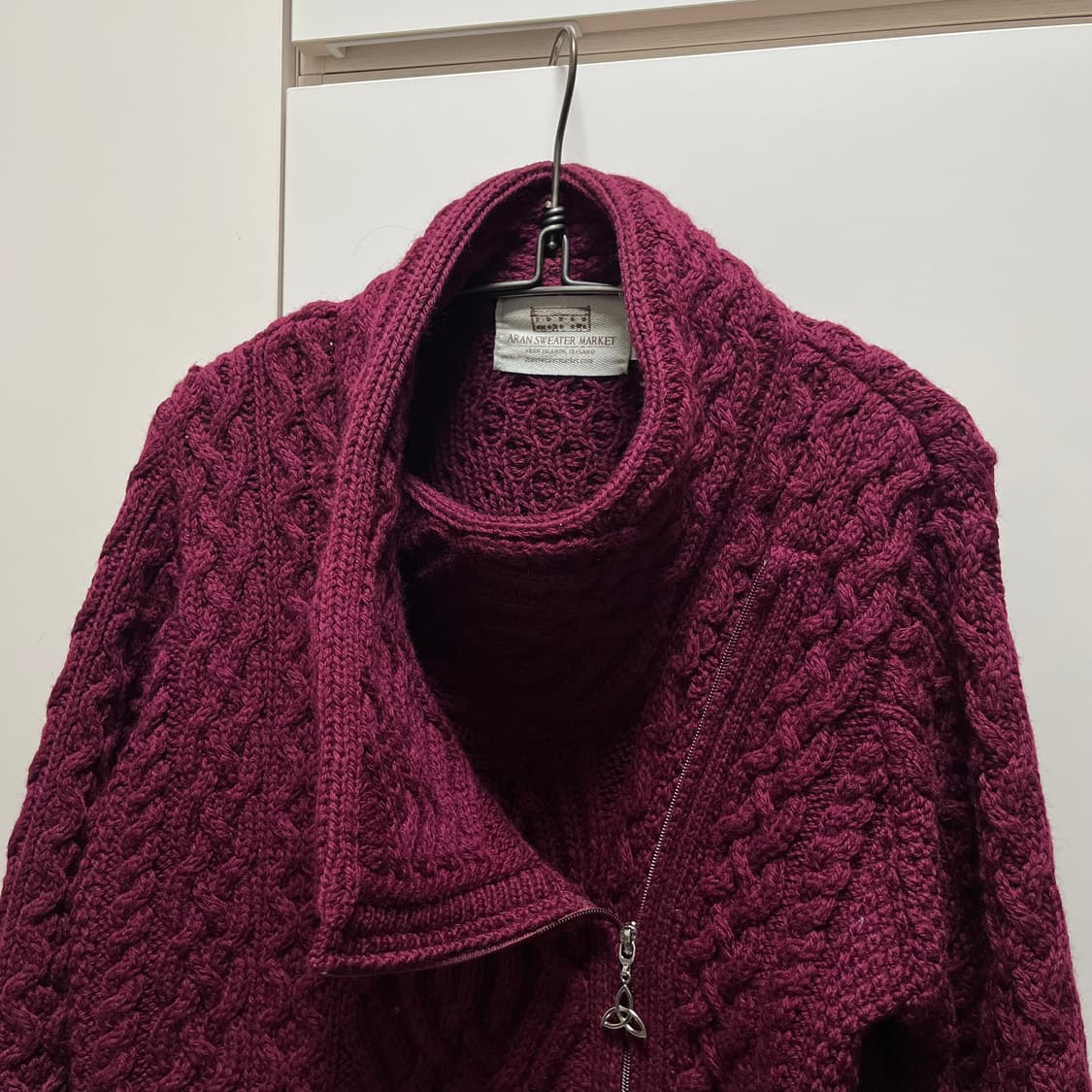 아란스웨터마켓 피셔맨 사선 하이넥 니트집업 상품이미지5