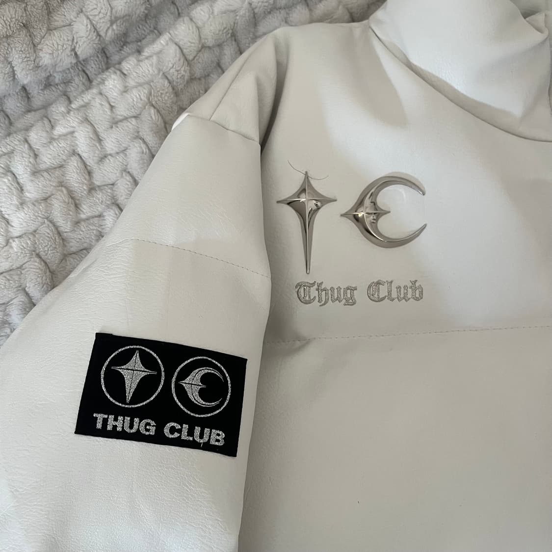 초판 [1] 떠그클럽 패딩 레더 퍼퍼 자켓 화이트 상품이미지3