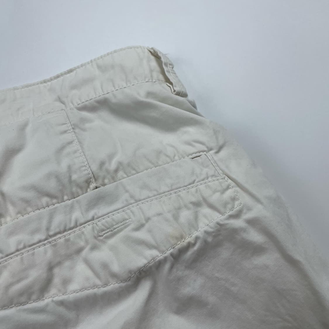 스톤아일랜드 화이트 카고숏팬츠 상품이미지5