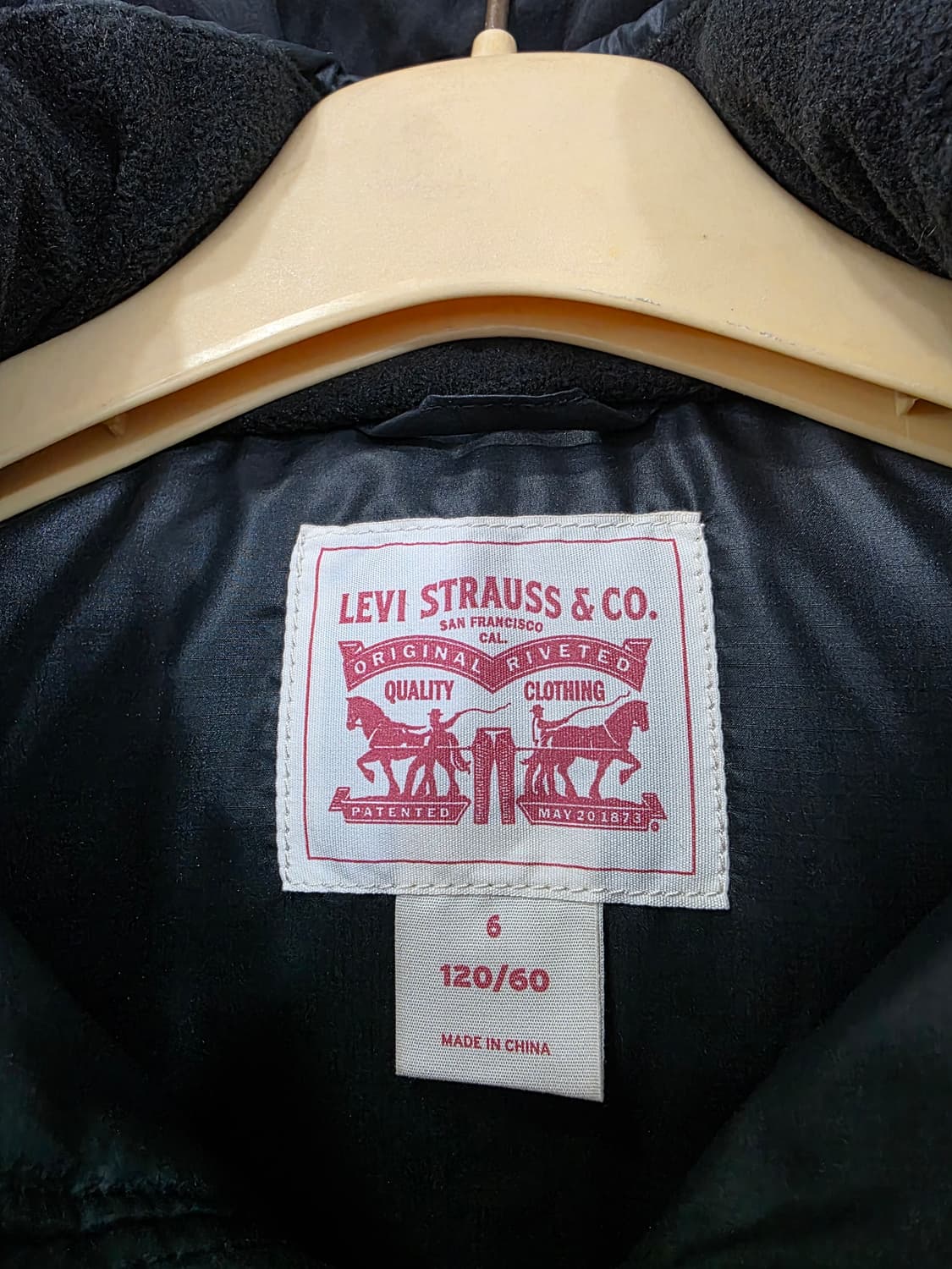 리바이스 키즈 덕다운 패딩 상품이미지3