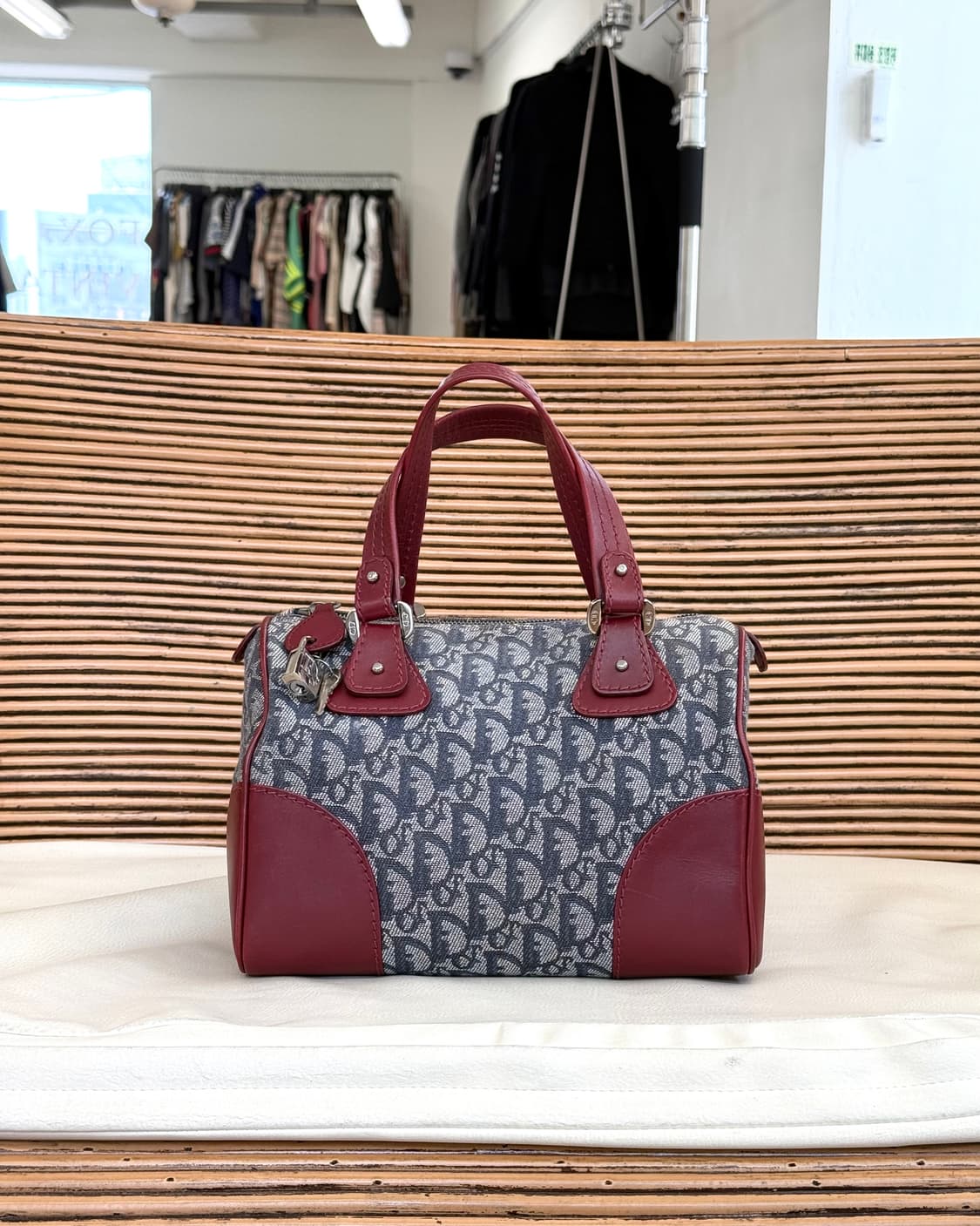 크리스찬 디올 레드 트림 트로터 보스턴 백 상품이미지1