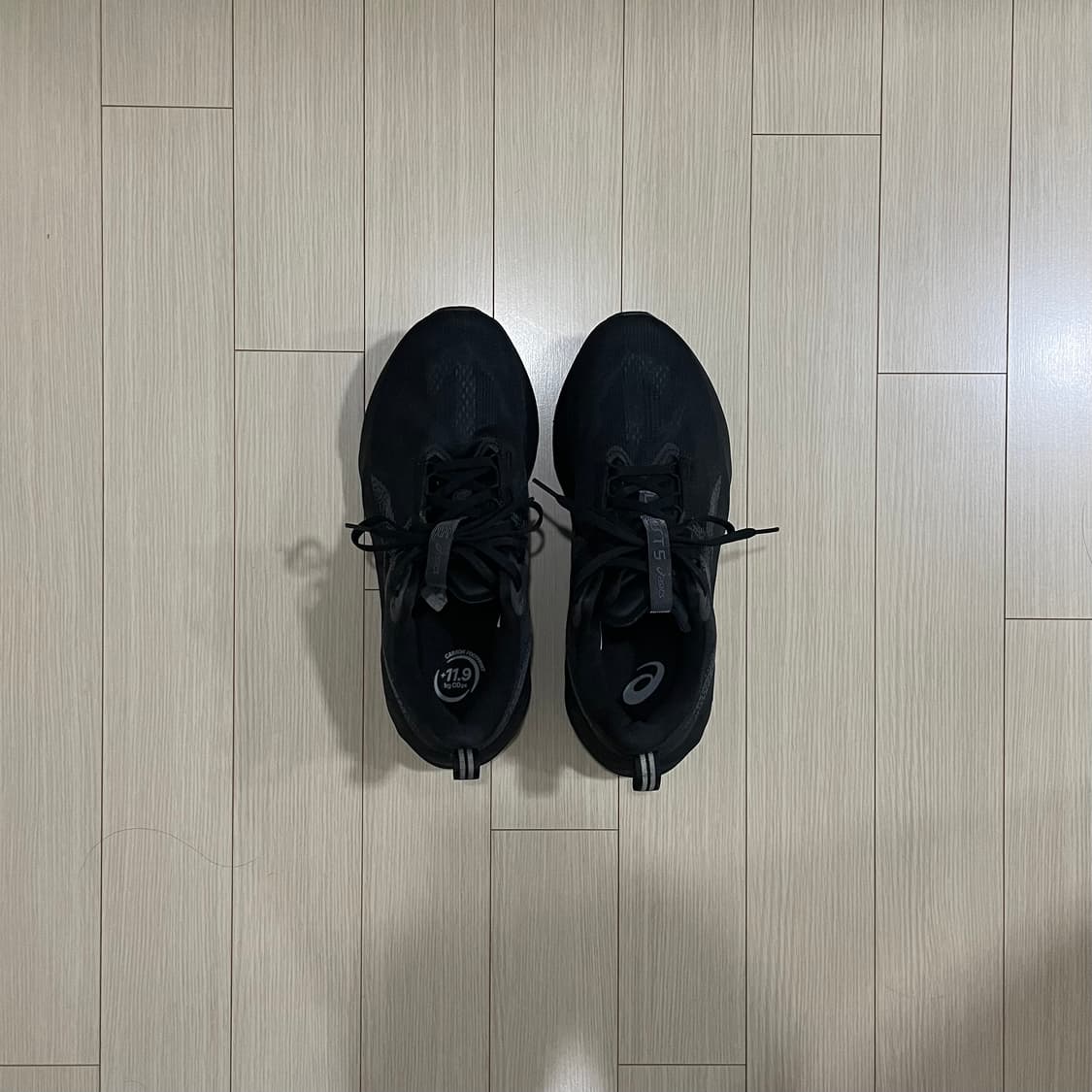 [275] 아식스 노바블라스트 5 러닝화 블랙 캐리어 그레이 상품이미지2