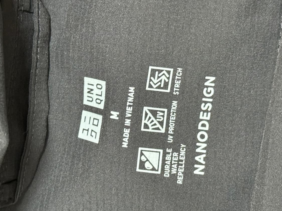 유니클로 블랙 바람막이 상품이미지2