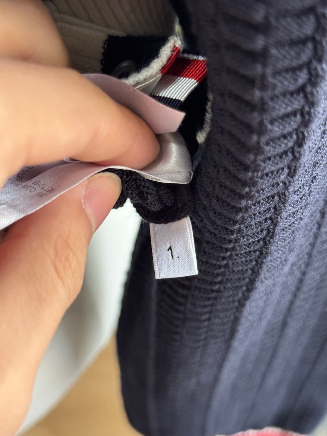 톰브라운 트리밍 스트라이프 풀오버 니트 상품이미지3