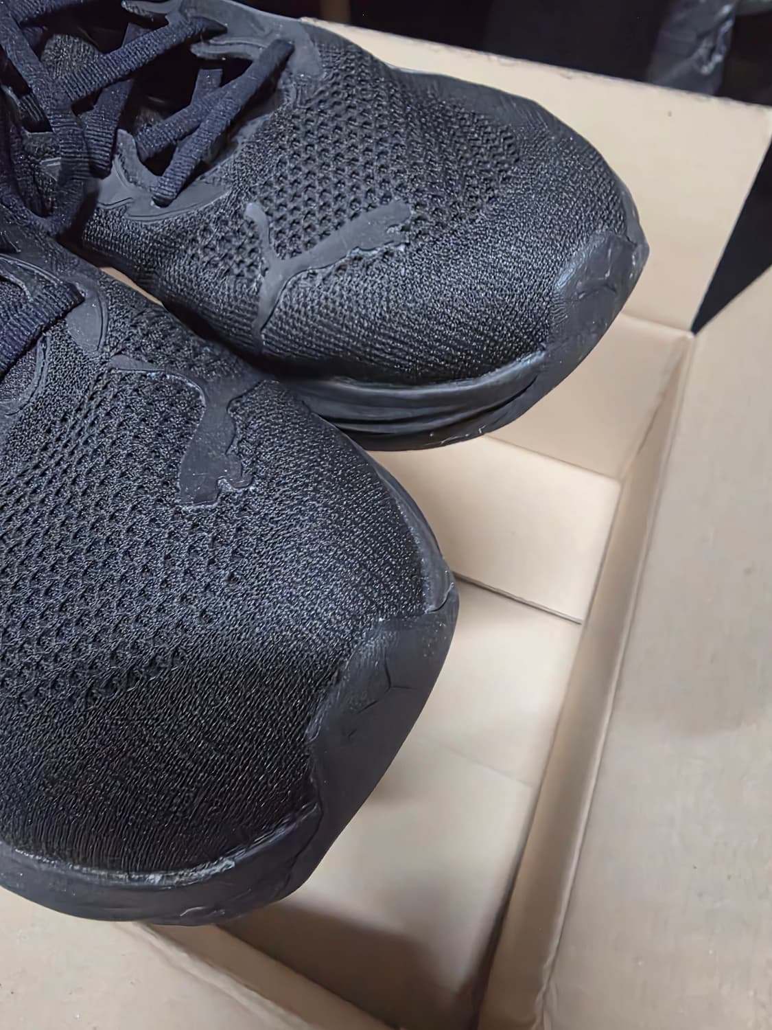 푸마 디빙에이트 나이트로 3 올블랙 290 팔아요. 상품이미지5