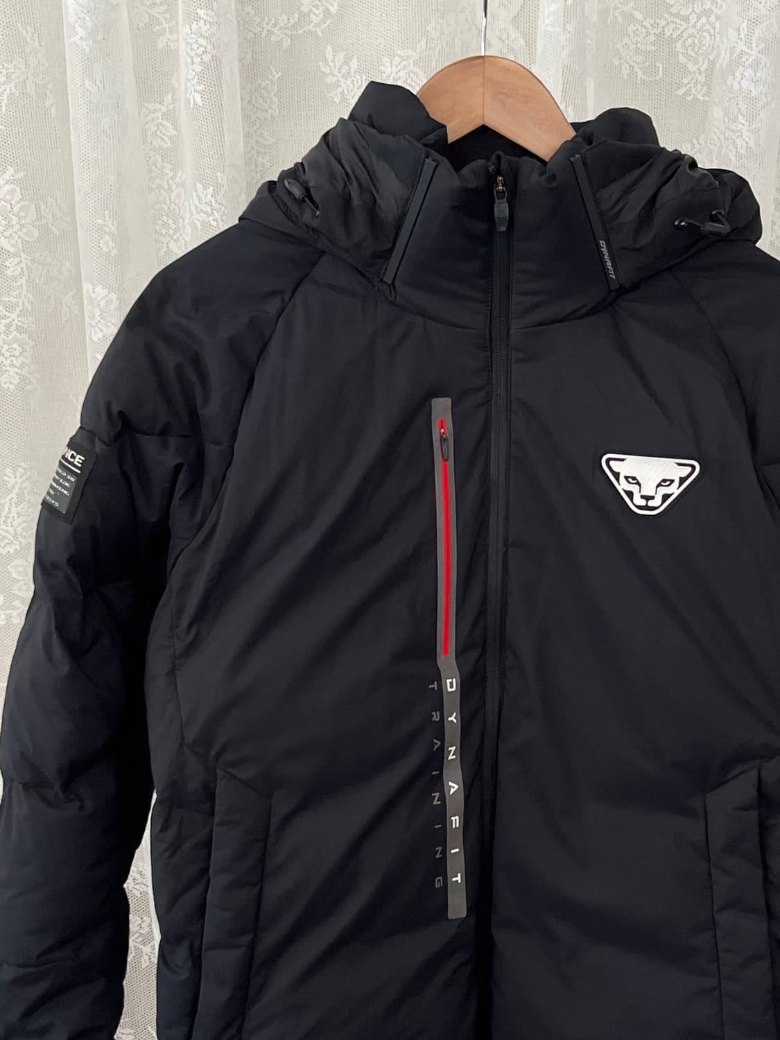 95) 다이나핏 덕다운 패딩 점퍼 블랙 상품이미지4