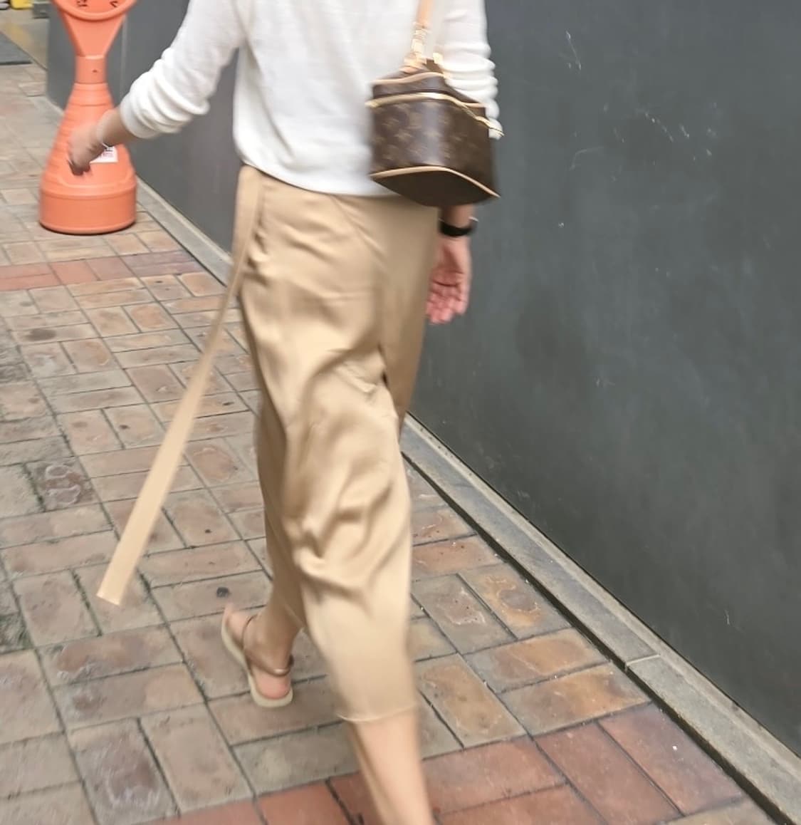 빈스새틴랩스커트 상품이미지3