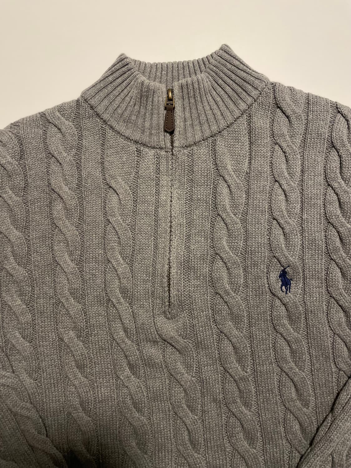 폴로 케이블 니트 연그레이 반집업  상품이미지2