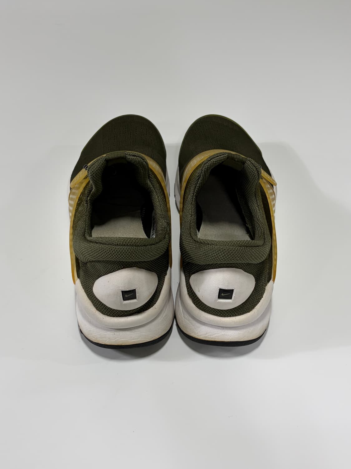 나이키(Nike) X 프라그먼트(Fragment) 삭다트 올리브 상품이미지3