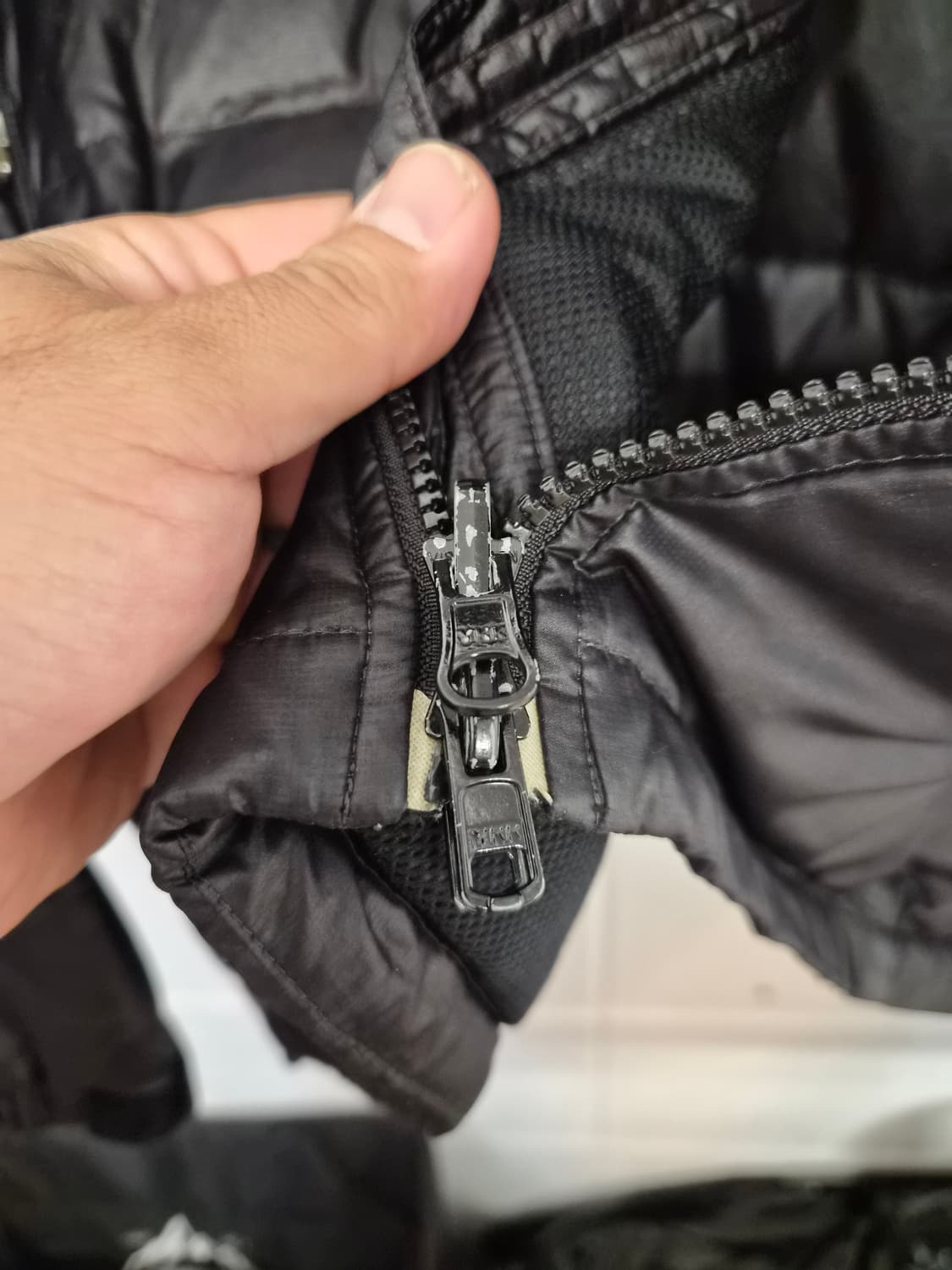 L) 컬럼비아 티타늄 구스다운 경량패딩 팝니다 상품이미지4