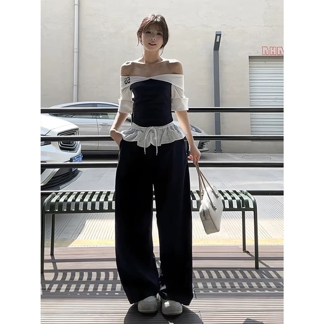 투톤 오프숄더 탑 + 와이드 팬츠 세트 상품이미지1