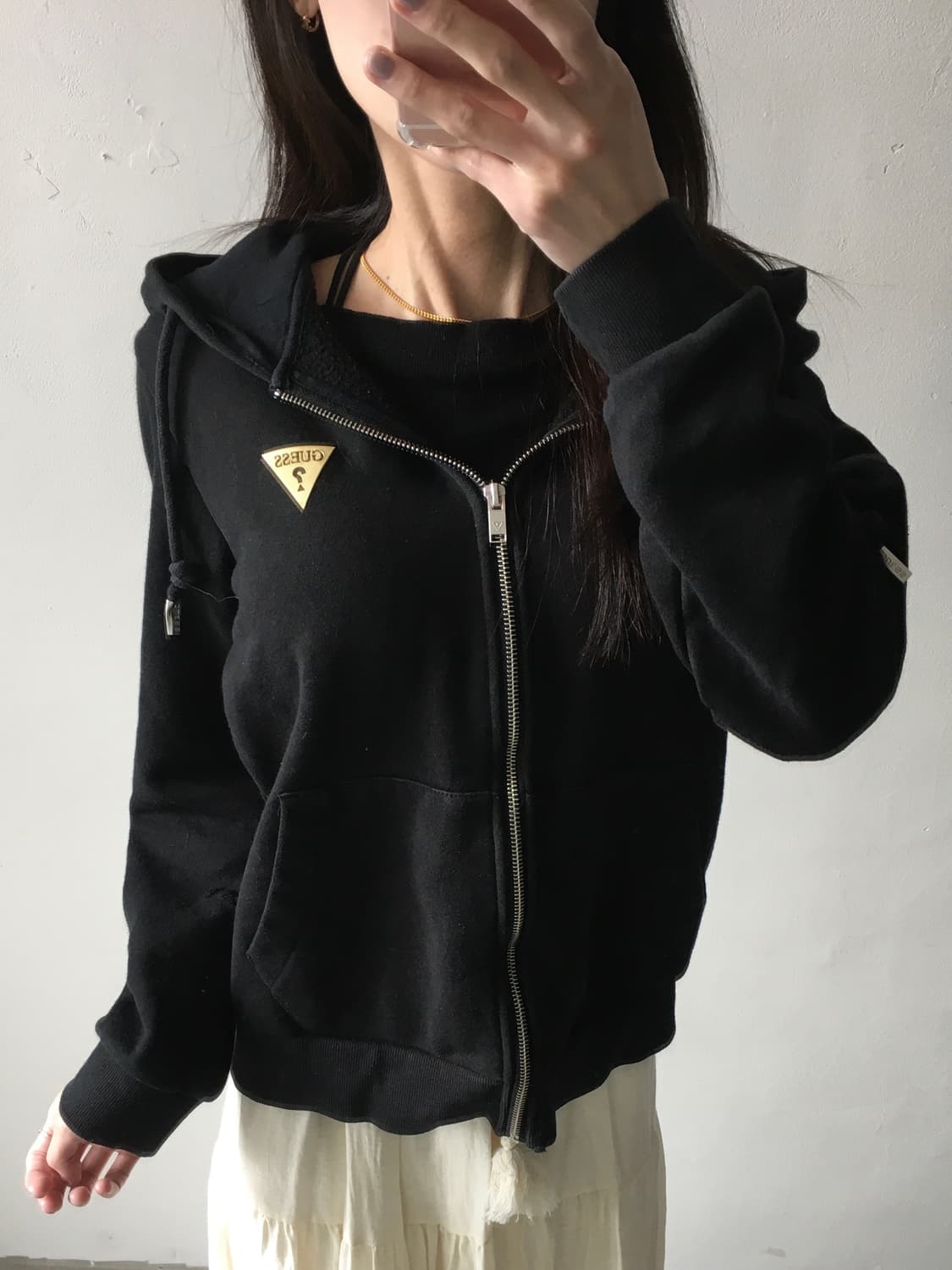 게스 가슴로고 후드집업 상품이미지1