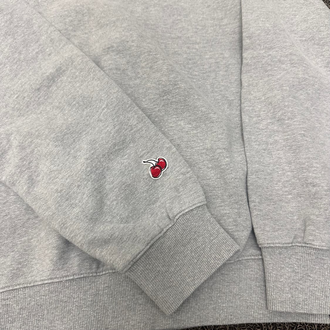 키르시 체리 프린팅 맨투맨 그레이 사이즈 1 상품이미지9
