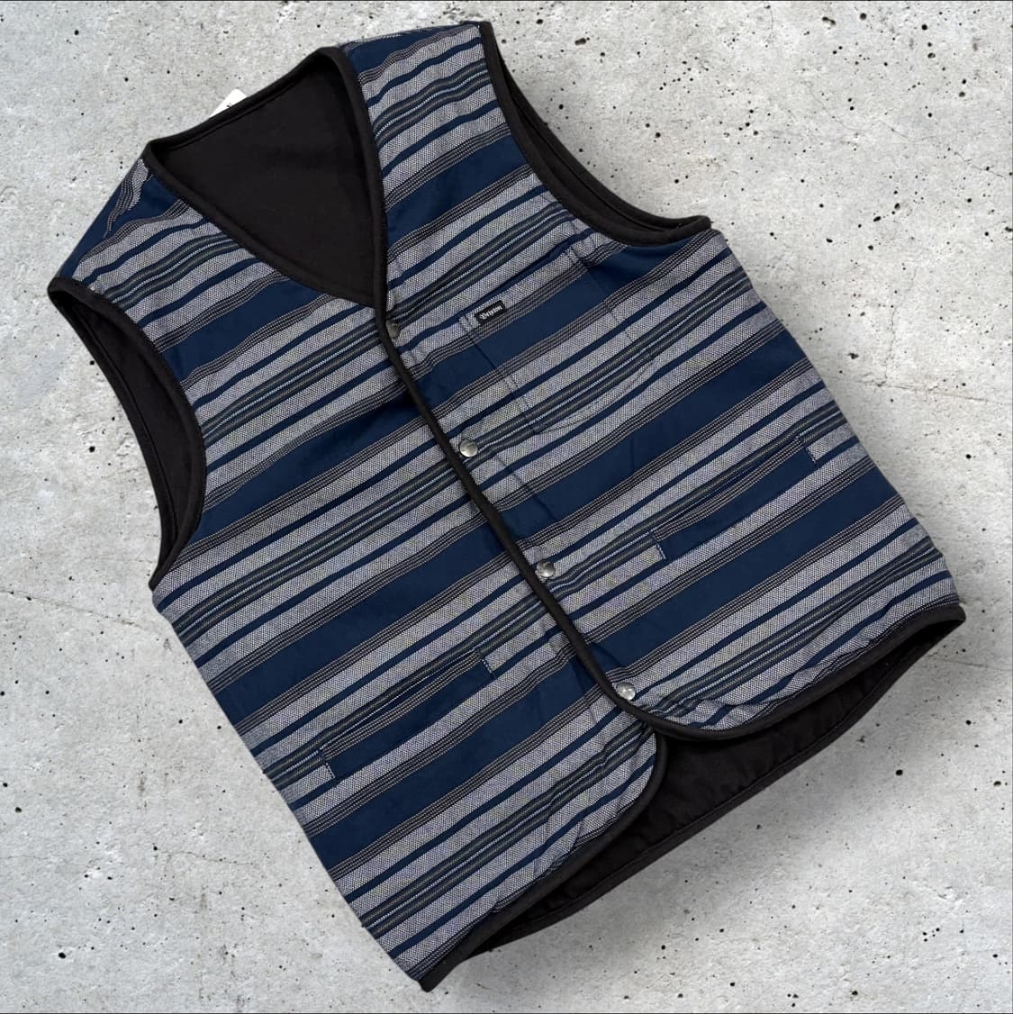브릭스톤 스트라이프 패턴 리버시블 조끼 베스트 D269 상품이미지1