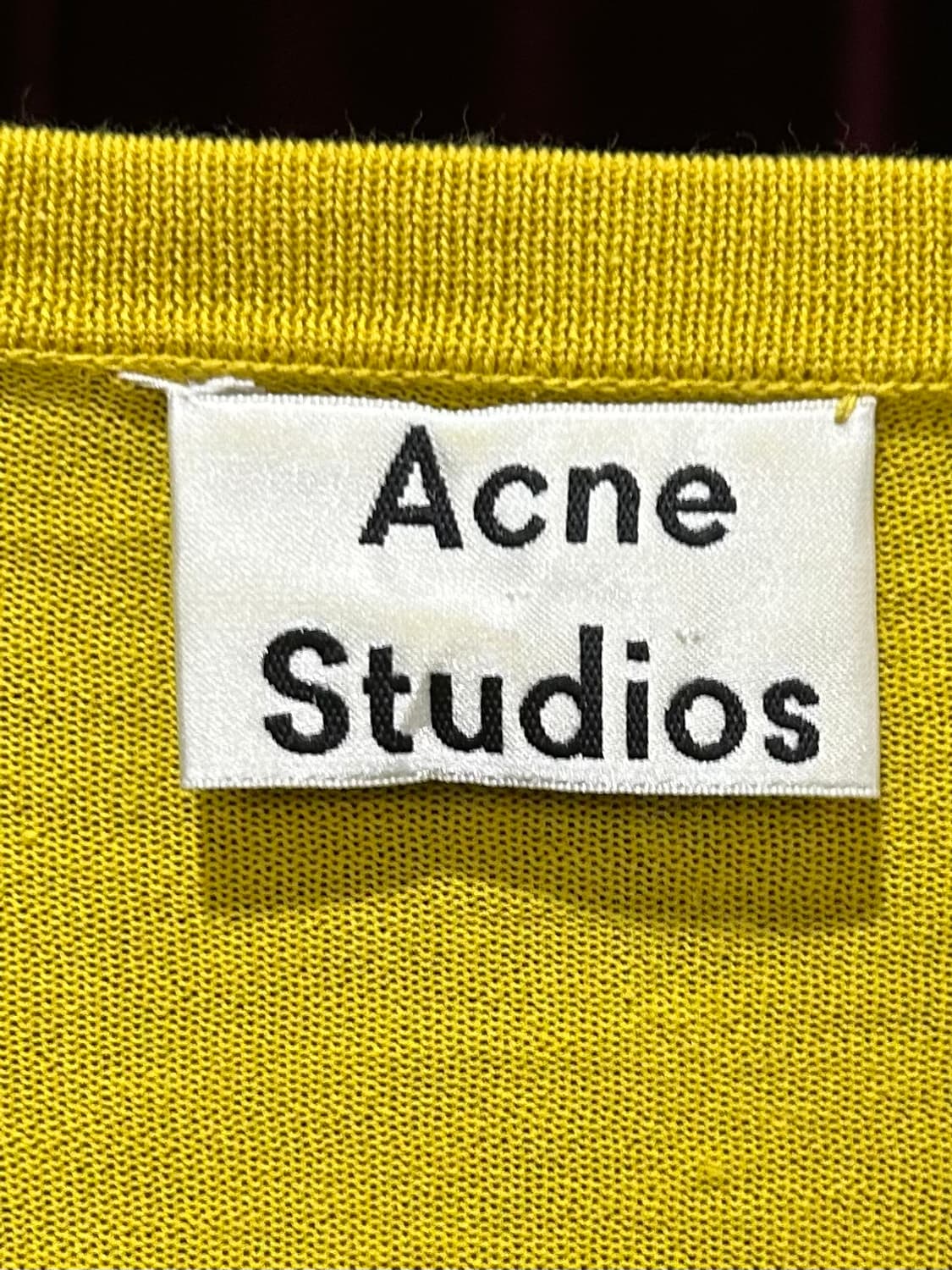 ACNE STUDIOS yellow v-neck knit 상품이미지2