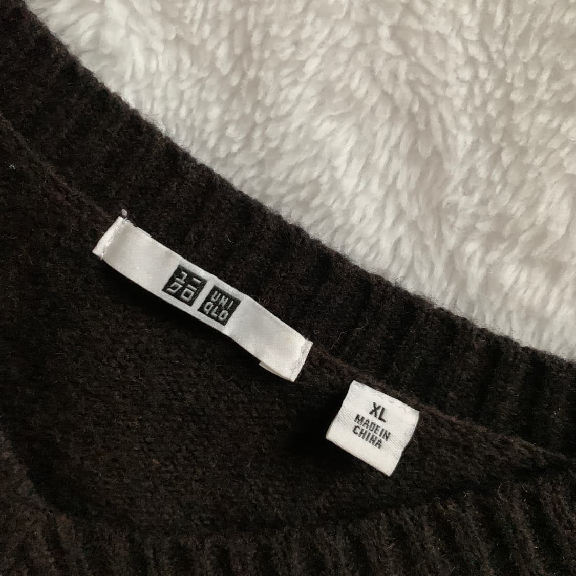 일본 유니클로 브이넥 루즈핏 브라운 울니트 상품이미지5