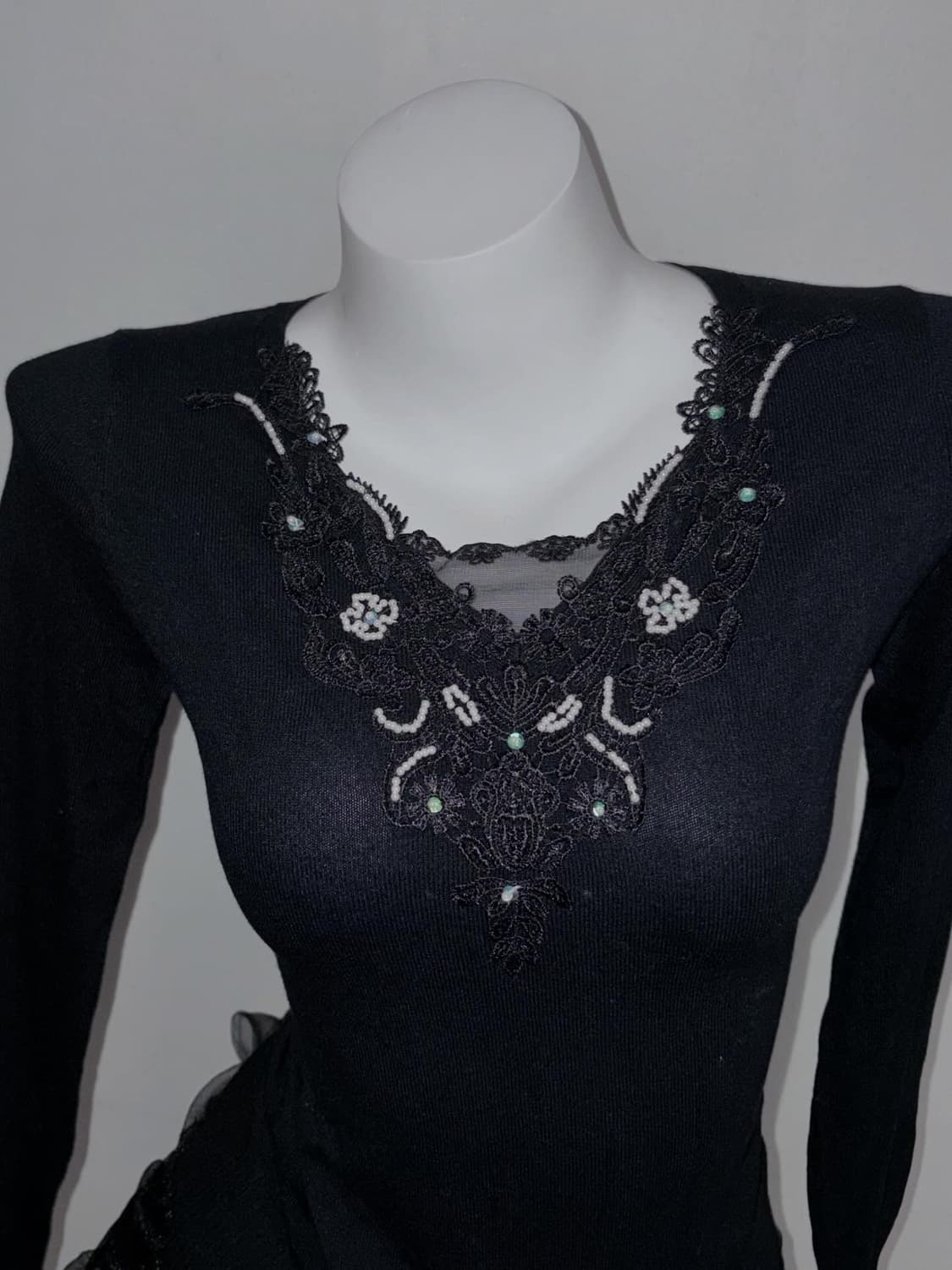 슬림핏 블랙 탑 크로셰 & 비즈 포인트 다크페어리 다크앤젤 고스 상품이미지2