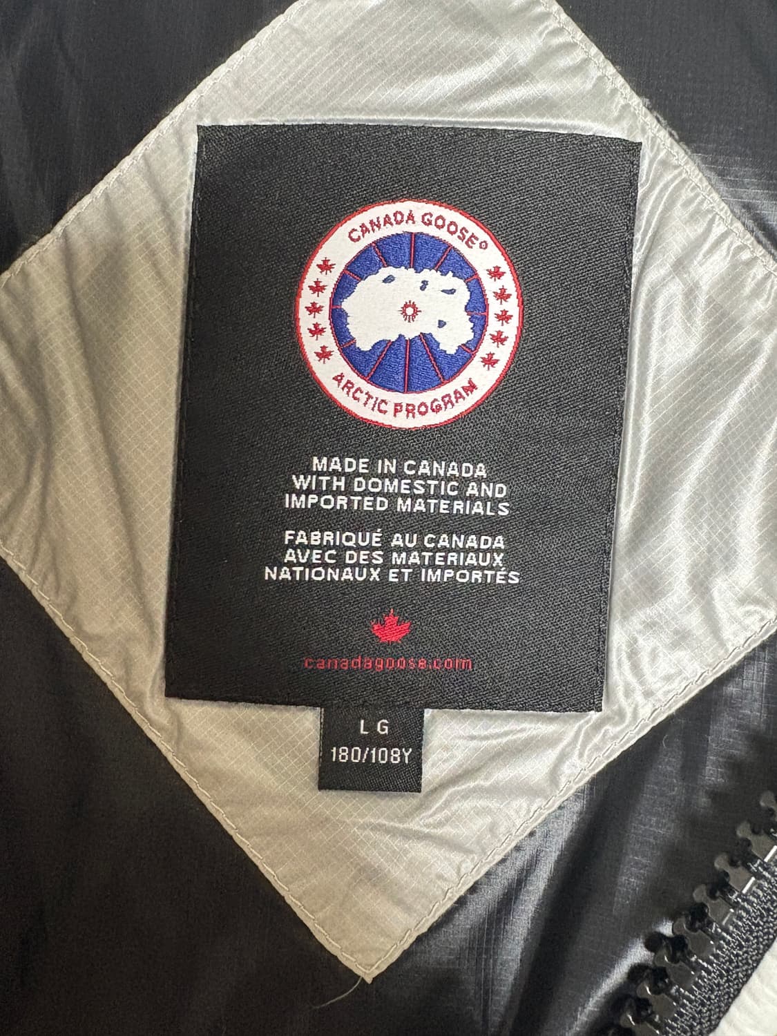 [L,105]캐나다구스 크로프톤 푸퍼 블랙라벨 패딩 국내매장판 정품 상품이미지4