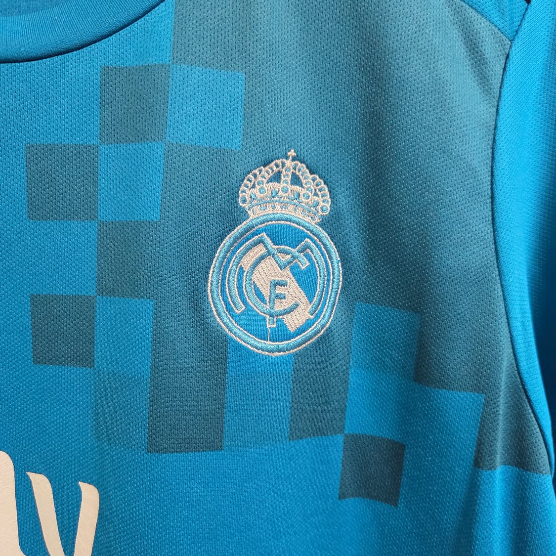 17-18 레알 마드리드 호날두 유니폼 S-M(90-95) 상품이미지4