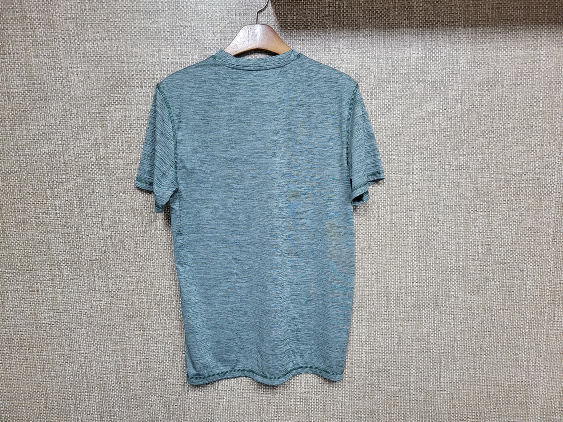 M사이즈 아디다스 기능성 반팔 헬스 런닝 운동 상품이미지3