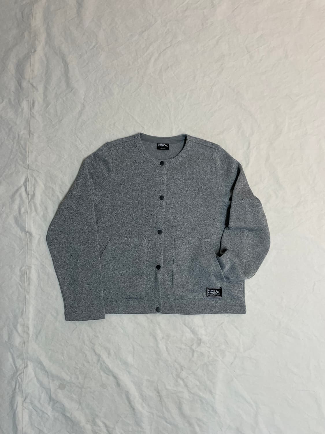 에디바우어 버튼 니트 상품이미지1