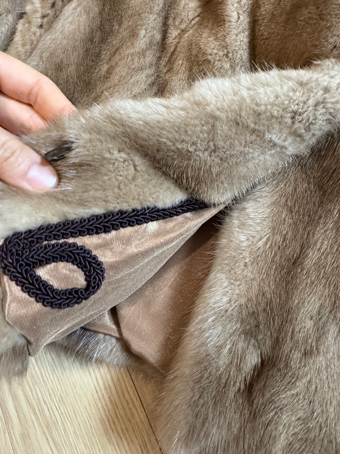 국제모피 nafa mink 밍크코트 상품이미지7