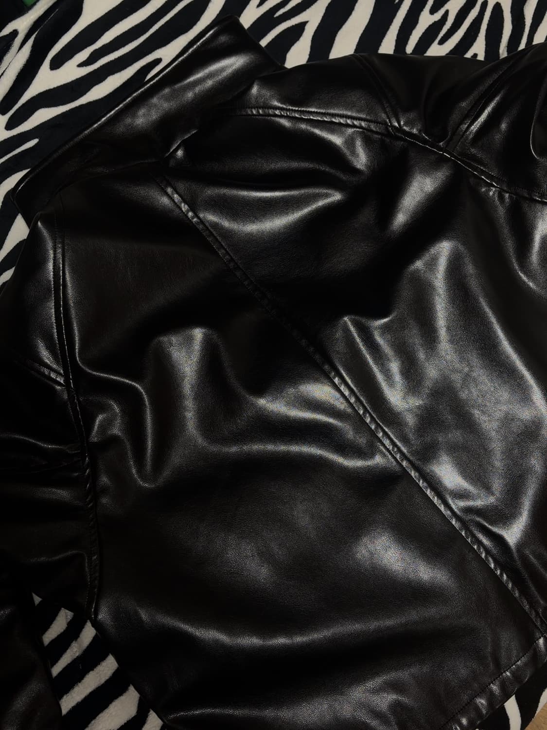 커스텀멜로우 x 헤드메이너 25FW Faux Leather Padded 상품이미지3