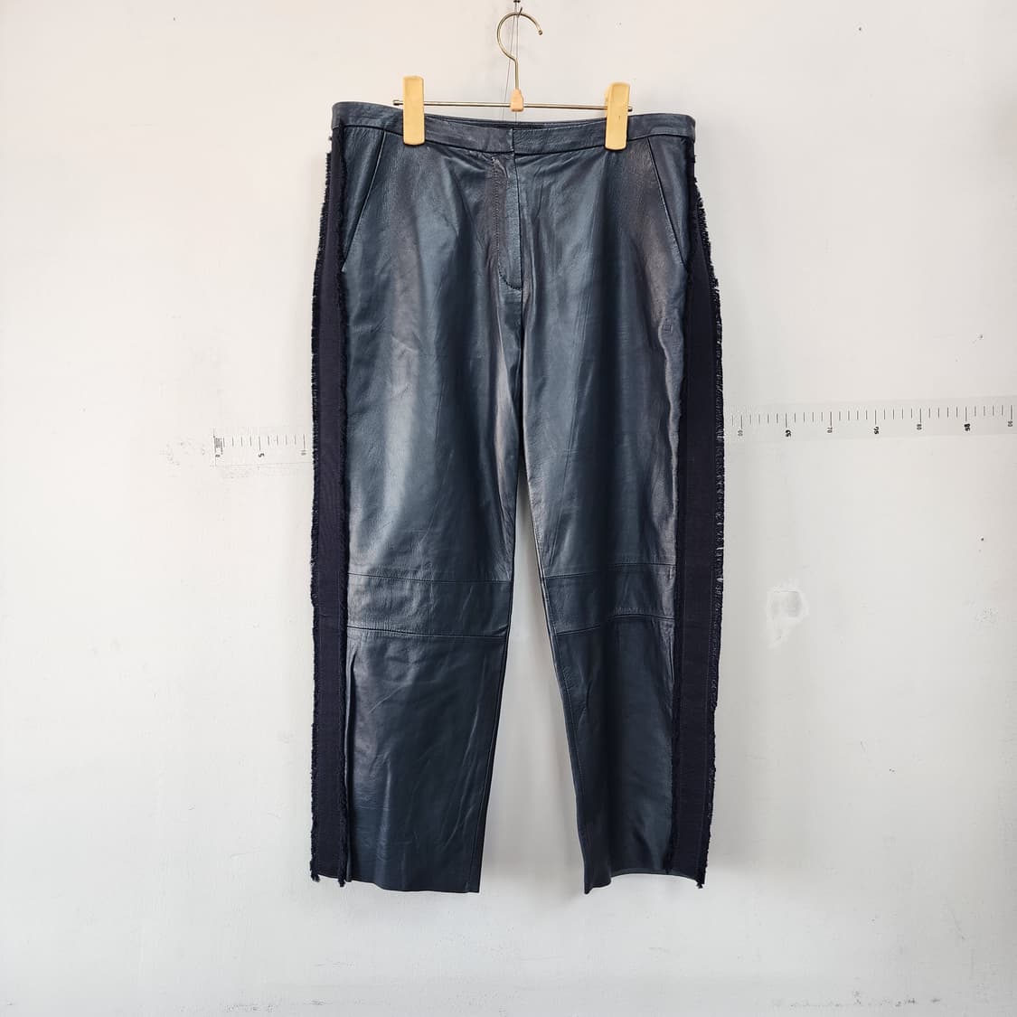 DROME 옆프릴 네이비 가죽 바지 사이드 디테일 팬츠 상품이미지1