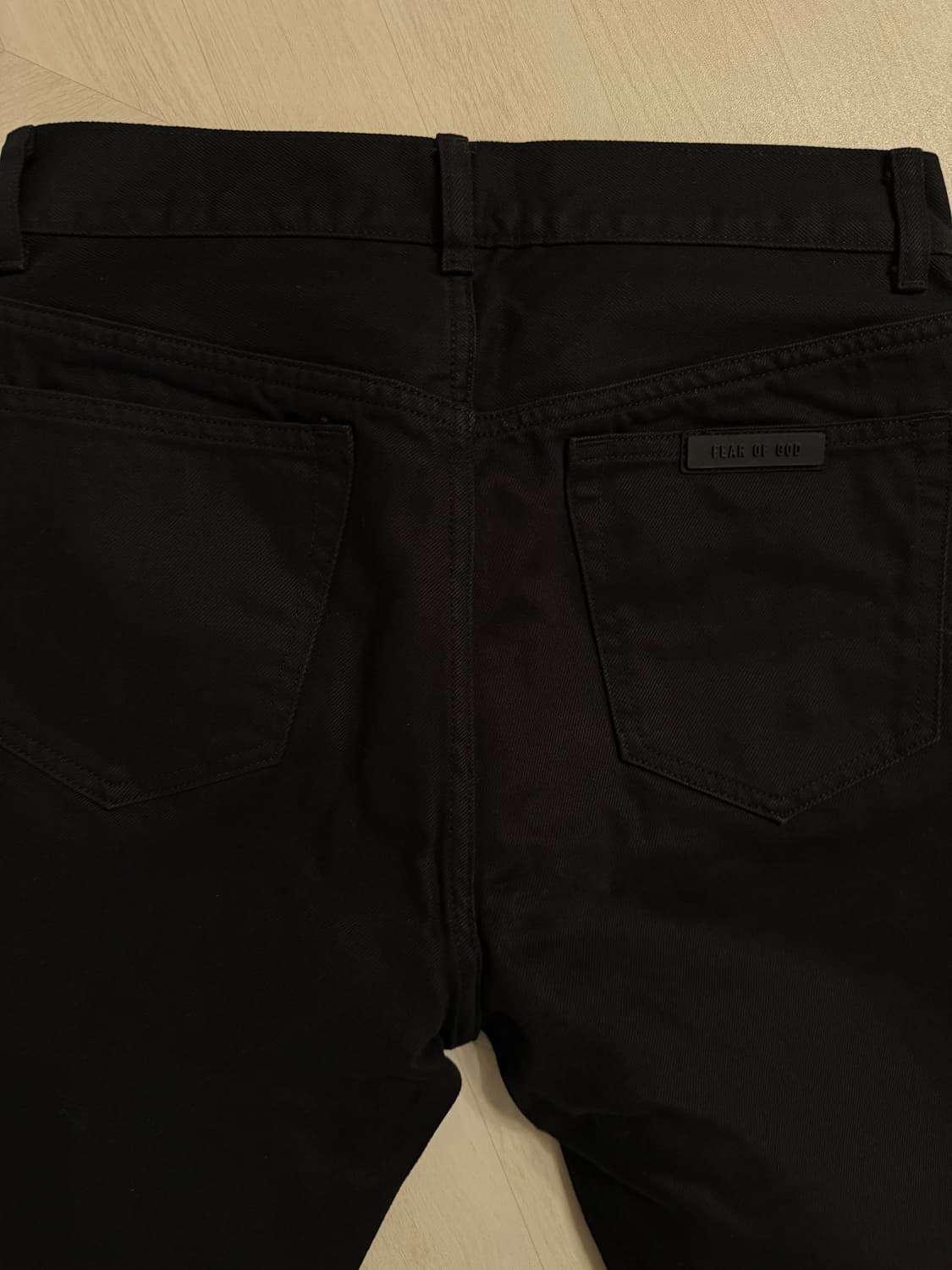 피어오브갓 에센셜 더블랙컬렉션 데님팬츠 블랙 새상품 상품이미지3