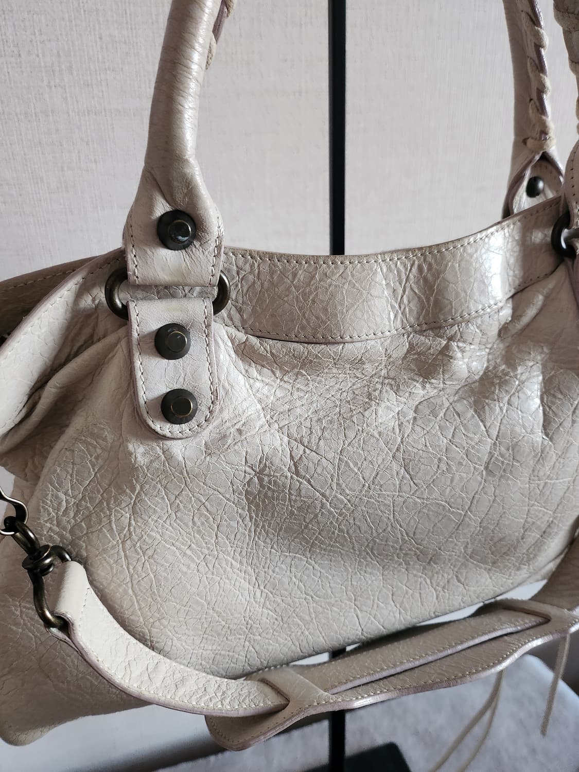 발렌시아가 모터퍼스트 크림색상 상품이미지5