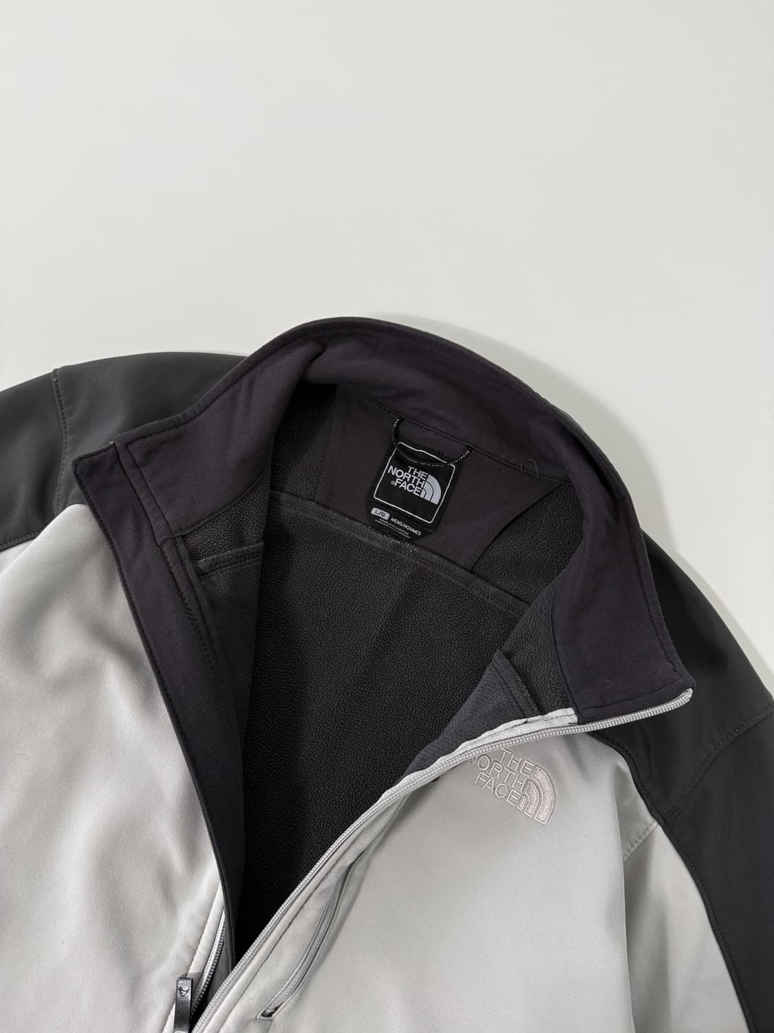 노스페이스 루즈핏 그레이 배색 테크니컬 소프트 쉘 자켓  상품이미지6