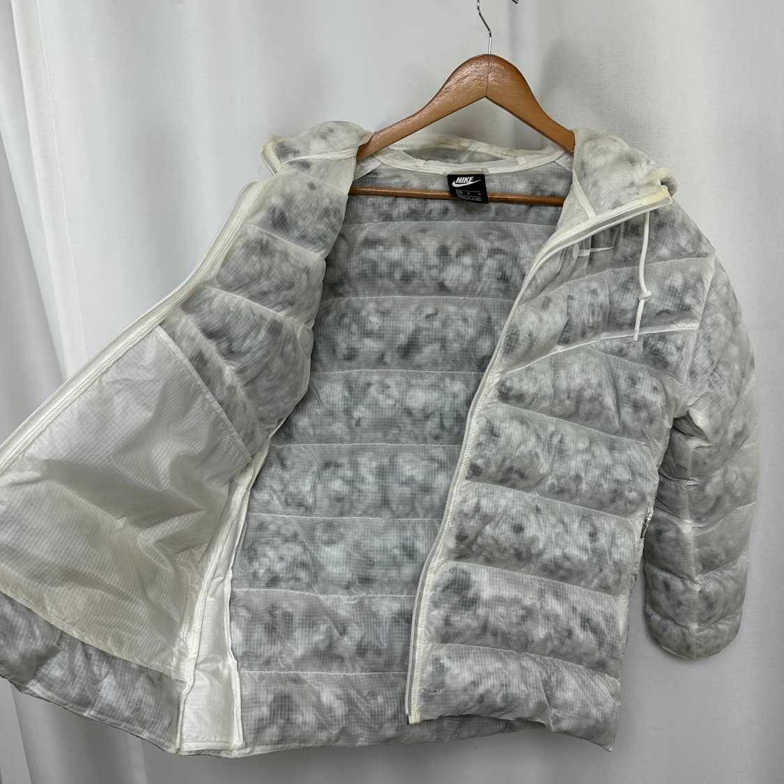  나이키 여자 가벼운 후드패딩 M 85 상품이미지6