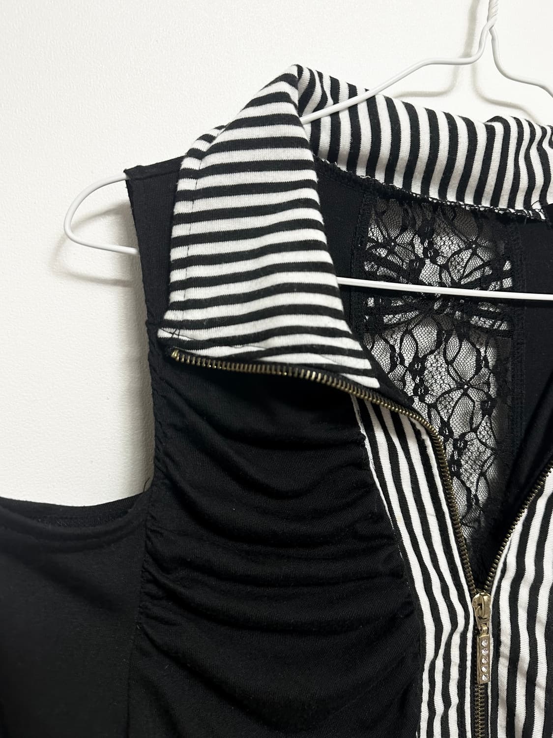 오네 갸루 오프숄더 스트라이프 원피스 오네갸루 상품이미지2