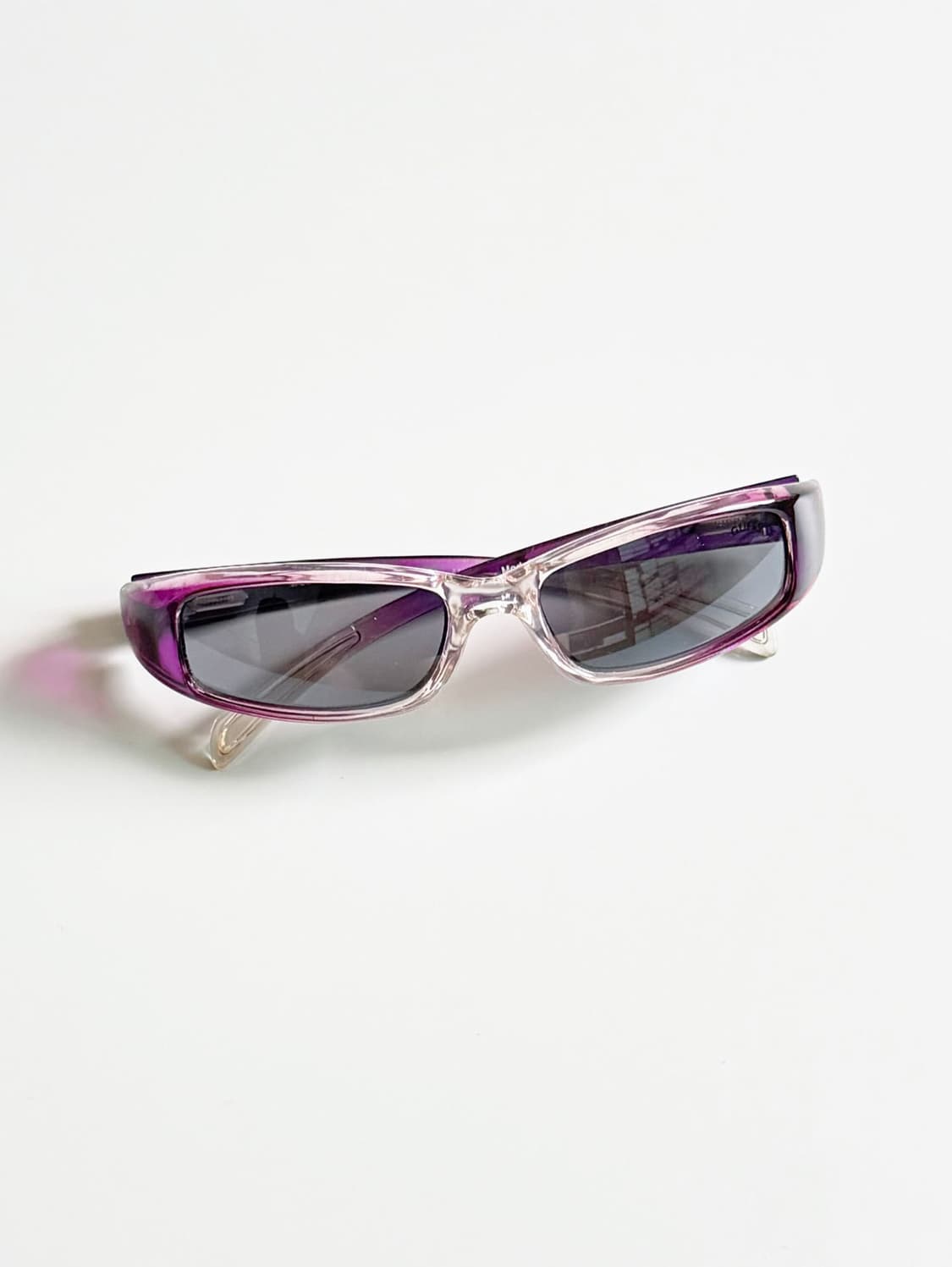 GUESS 게스 퍼플 페이드 그라디언트 스퀘어 빈티지 선글라스 상품이미지1
