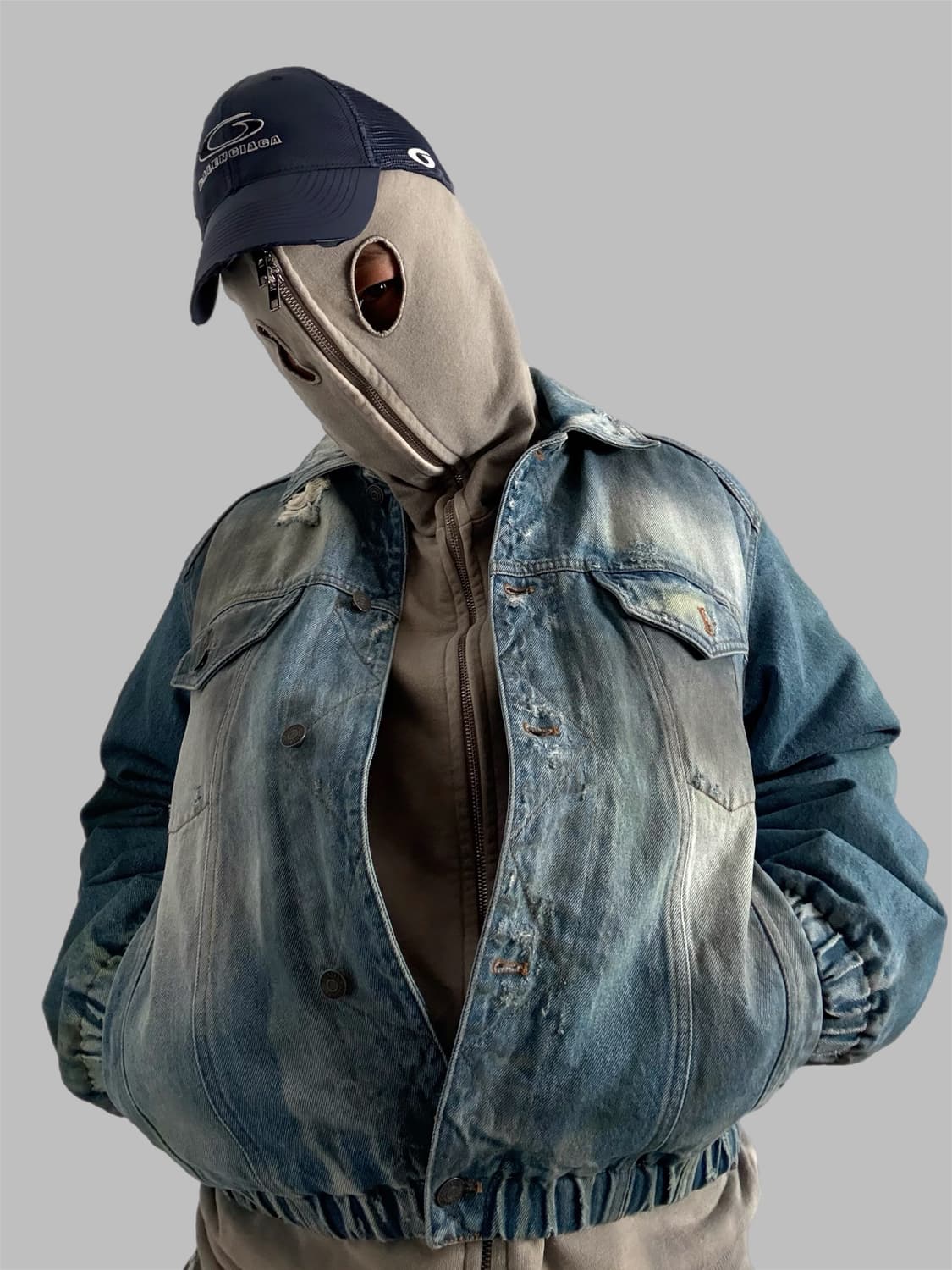 Egonlab 25ss 디스트레스 데님 크롭봄버 자켓 상품이미지2