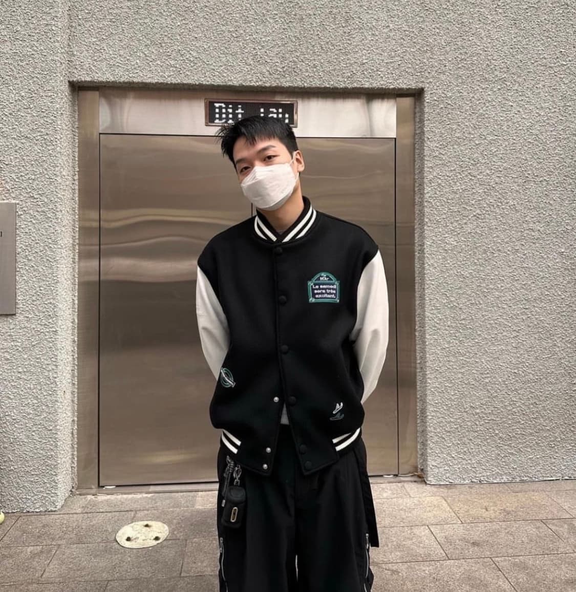 보테가 베네타 삼각 버클 카고팬츠 상품이미지1