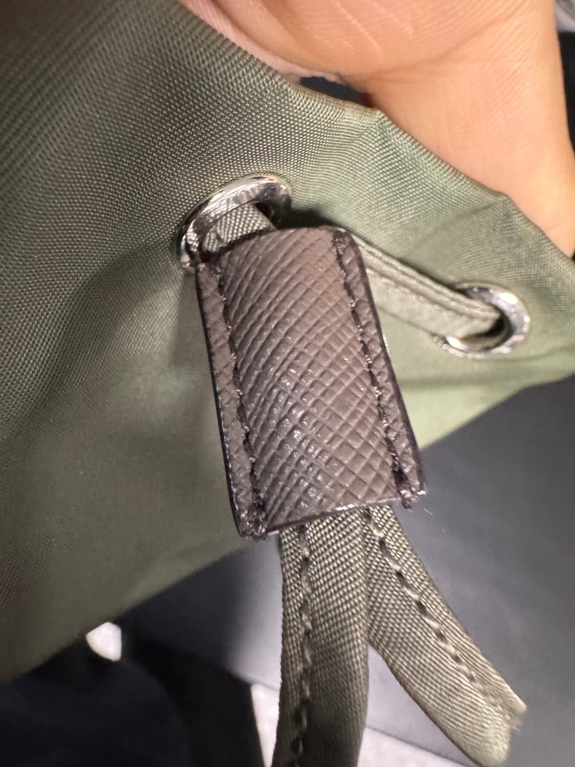 프라다 포코노 복조리 버킷백 상품이미지4