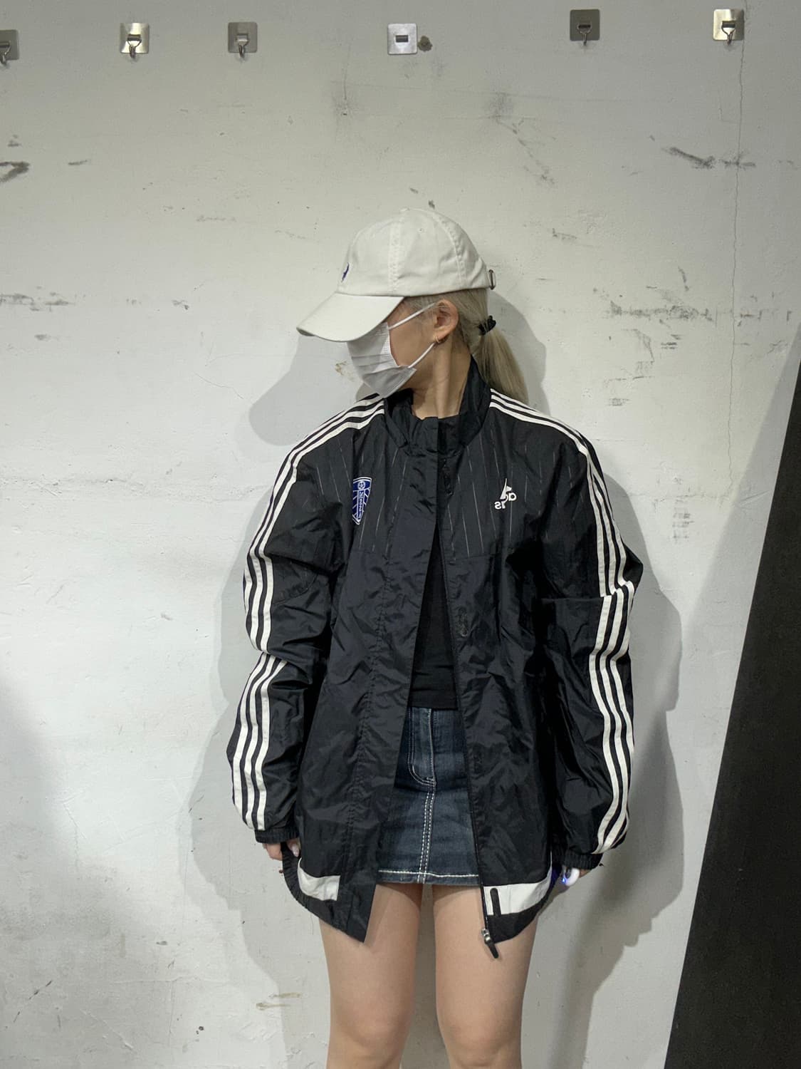 아디다스 블랙 화이트 삼선 오버핏 바람막이 트랙 자켓 M 상품이미지2