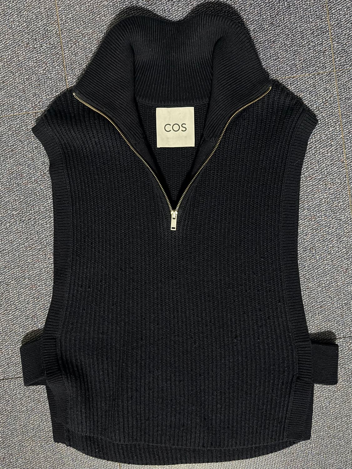 cos 하프 집업 니트 베스트 상품이미지1