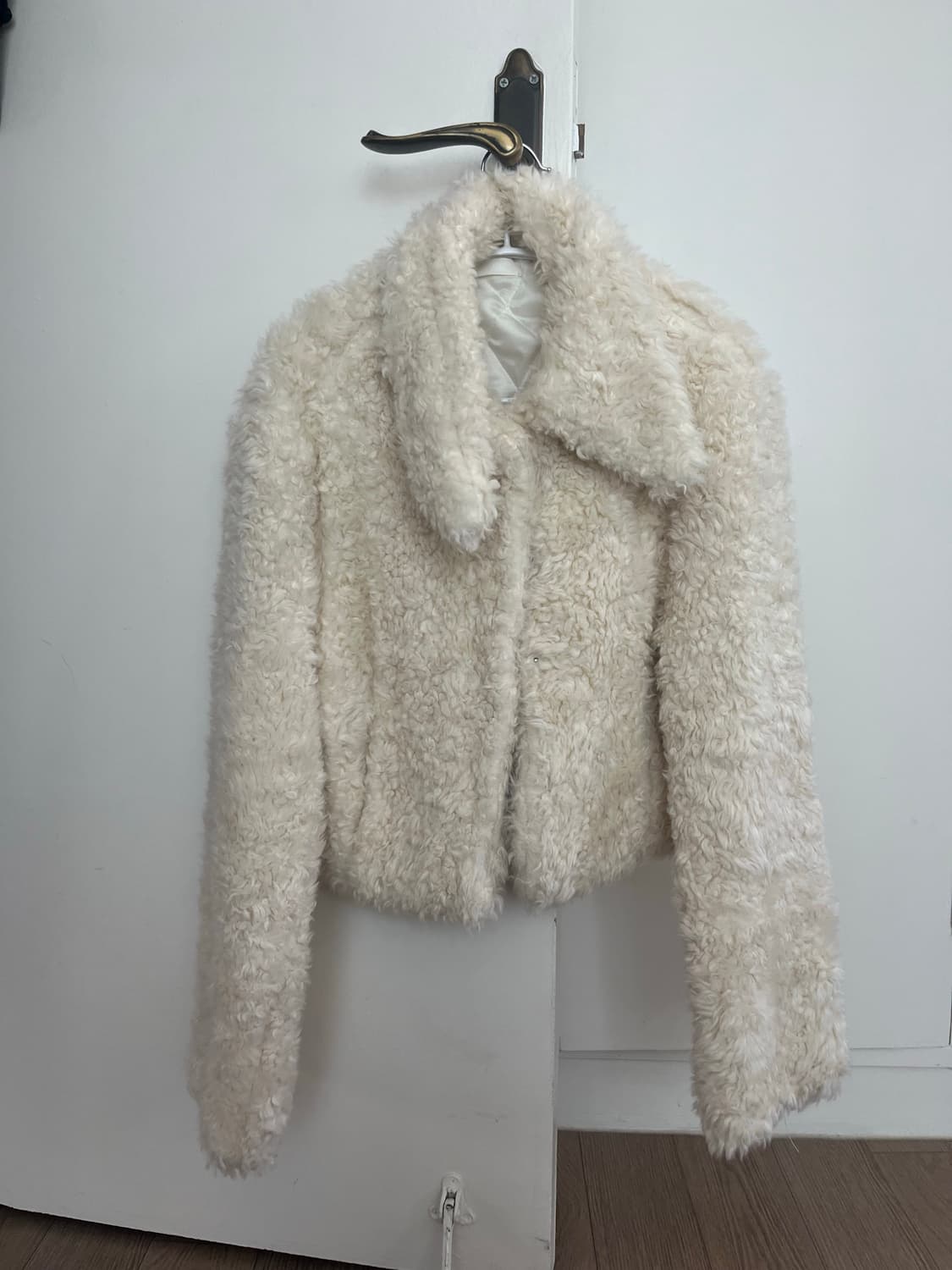 여성 크롭퍼자켓 상품이미지1