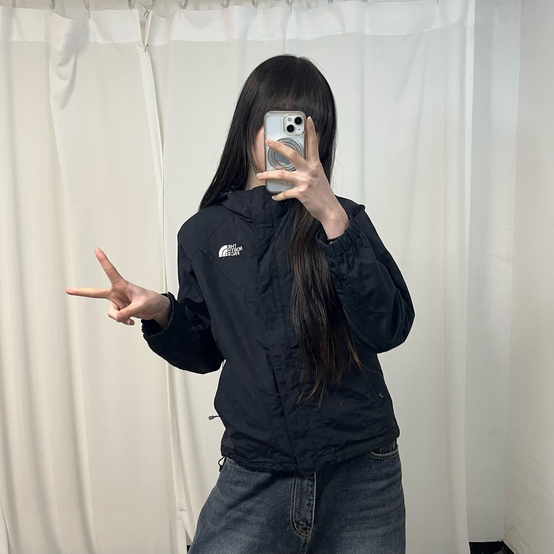 The North Face black windbreaker 상품이미지2