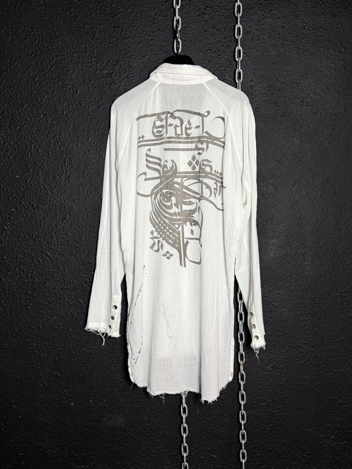 Kmrii – Frayed Ink-Print Long Shirt   상품이미지5