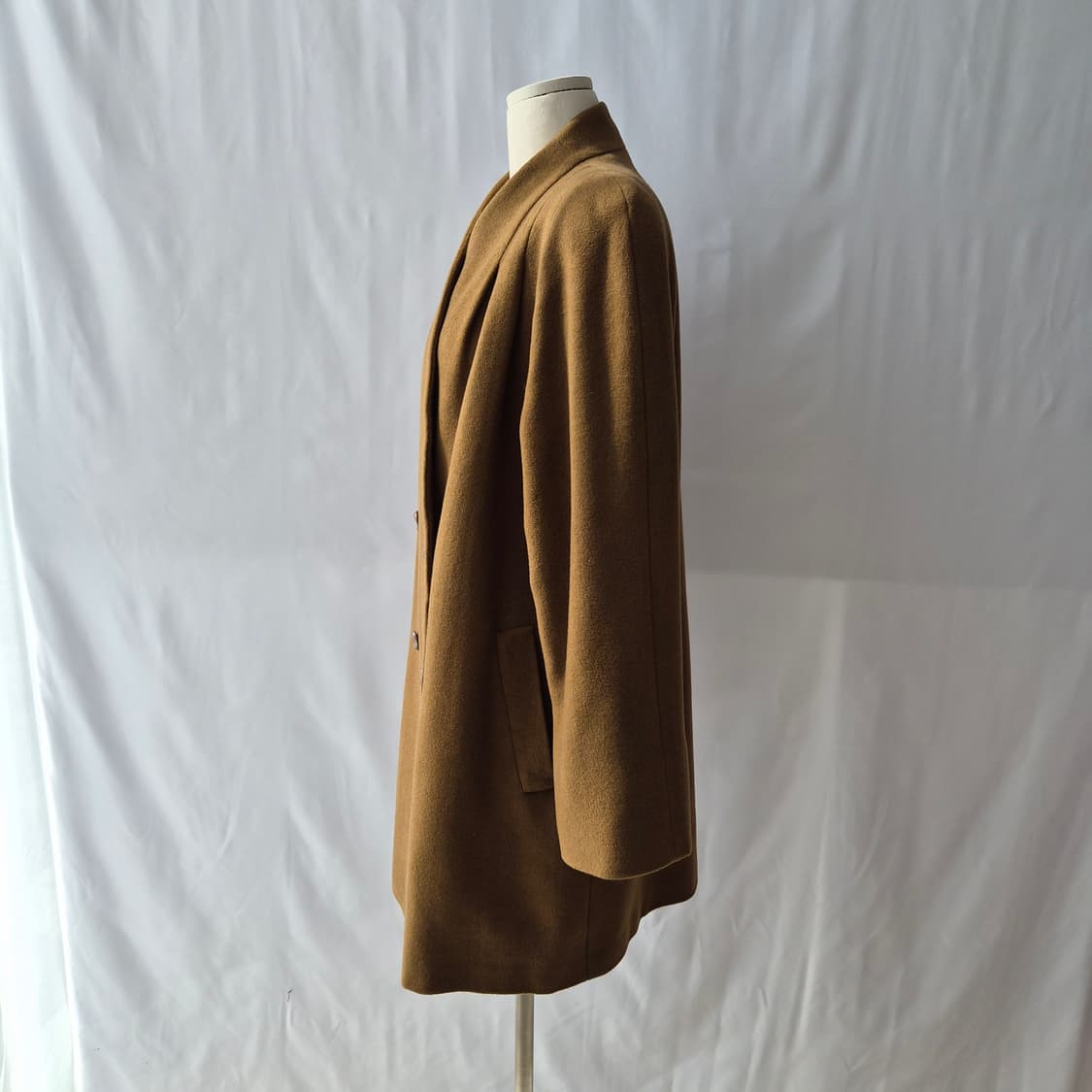 SANYO Carat 울100% 카멜 더블 노카라 코트 상품이미지2