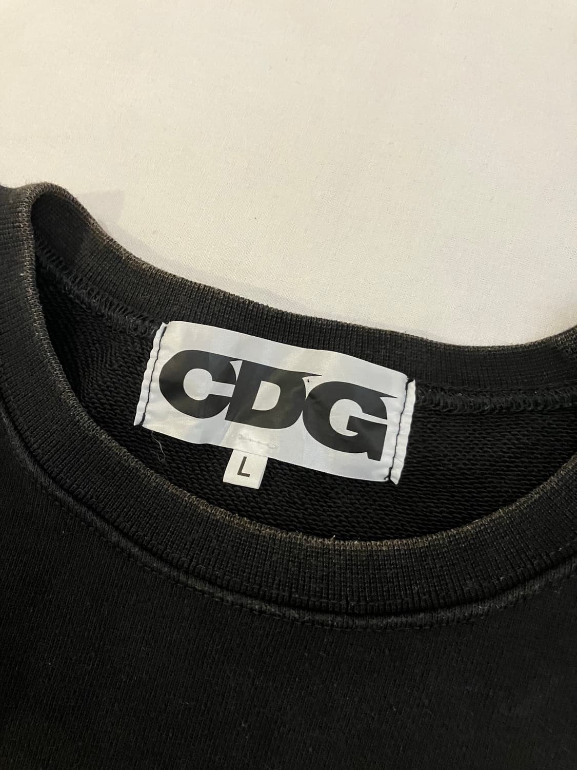 꼼데가르송 CDG 빅로고 블랙 맨투맨 상품이미지4