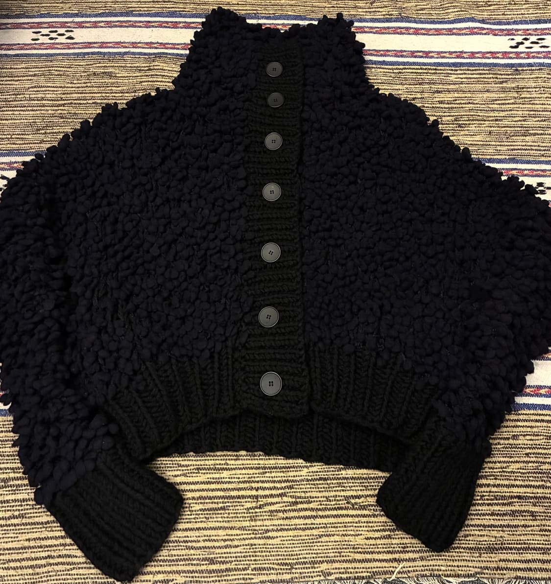 (XS)MM6 메종 마르지엘라 크롭 부클레 니트 가디건 블랙 상품이미지1