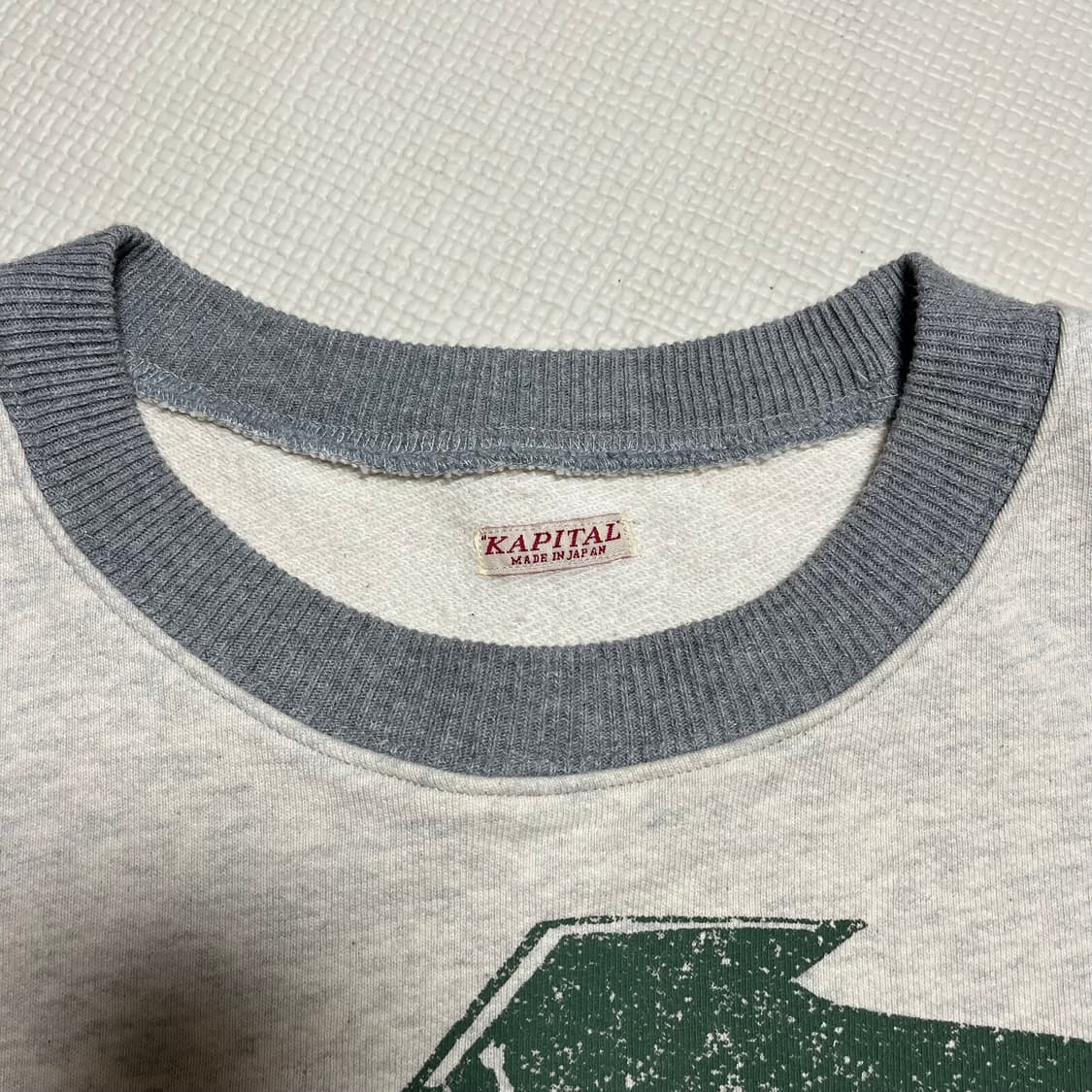 캐피탈 피아노 스테이트 맨투맨 키나리 상품이미지2