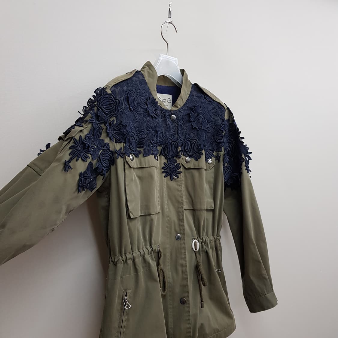 SEA NEW YORK 플라워 아플리케 밀리터리 자켓 S사이즈 상품이미지4